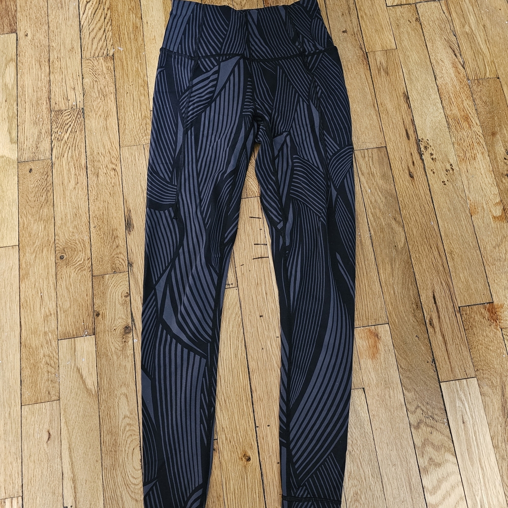 Sweaty Betty Black and Gray Super Soft Leggings